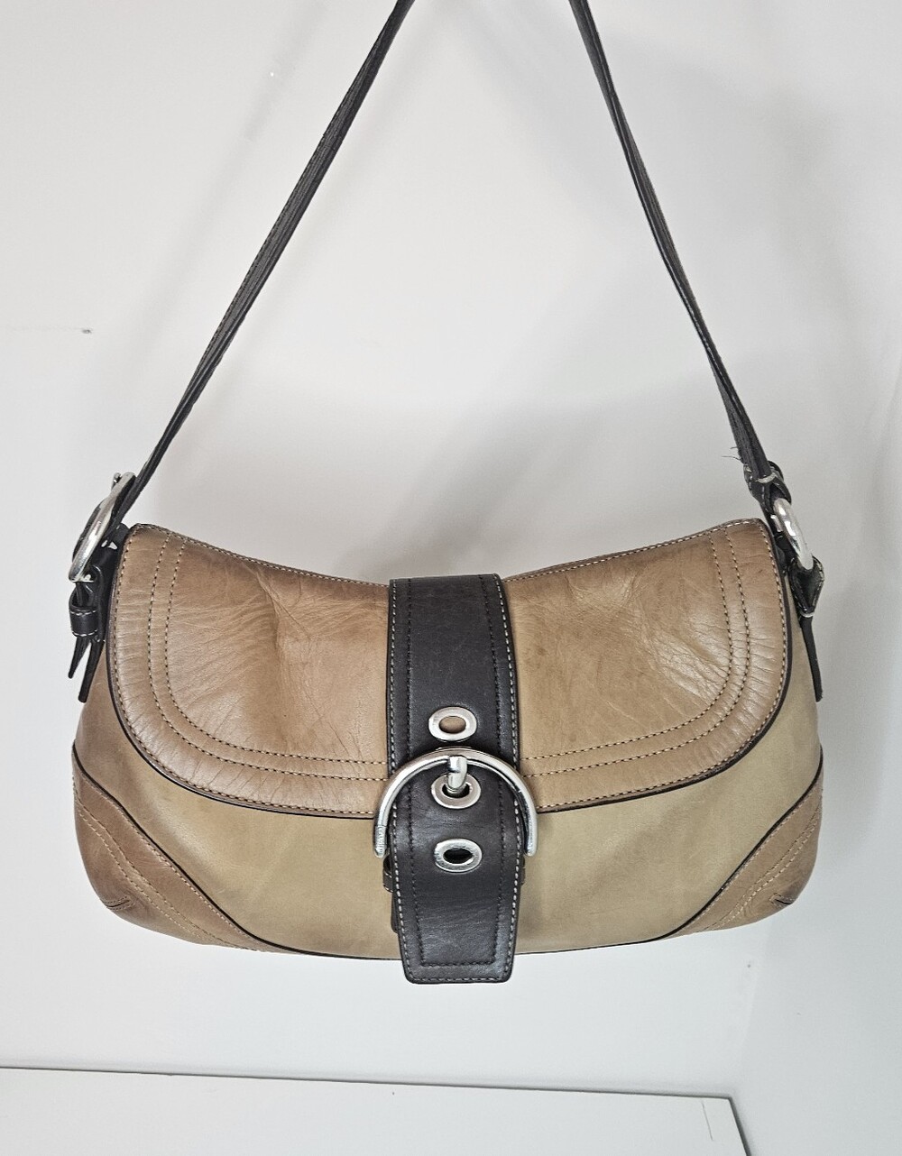 Coach Soho Tan Brown Leather Handbag Buckle Y2K Shoulder Bag Purse Western RARE